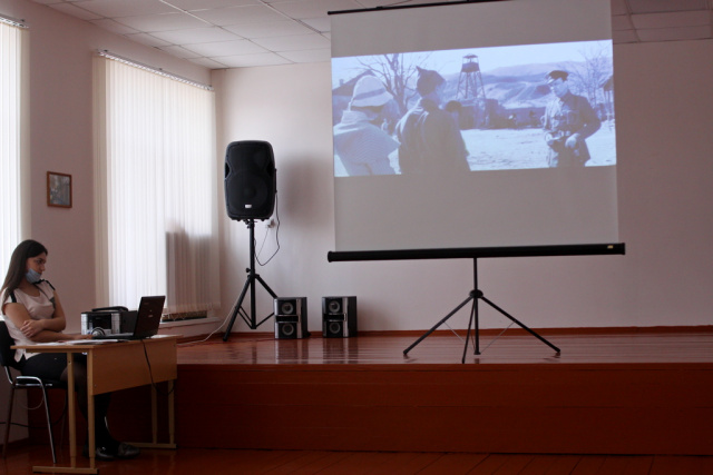 Промотр фильма "Офицеры"